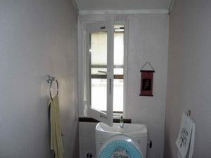 内窓施工例31（トイレ窓施工）